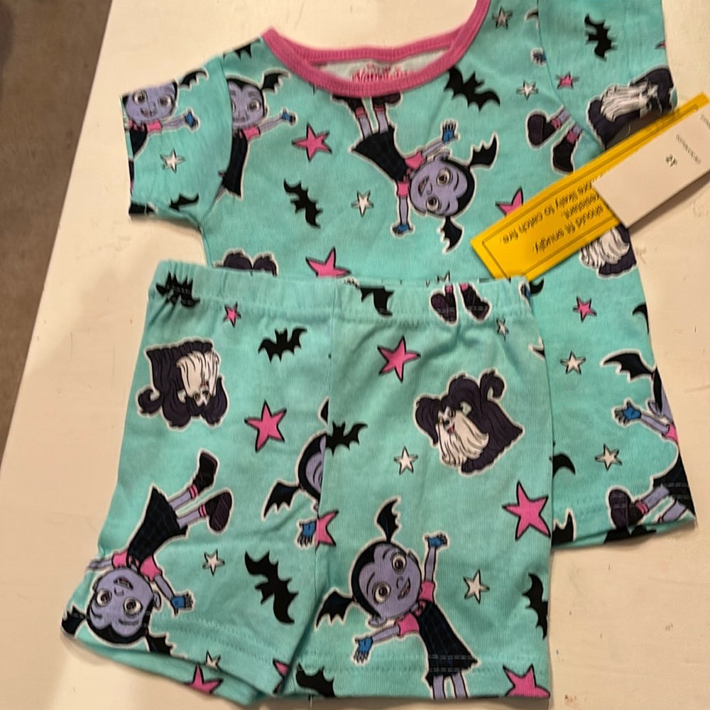 NWT Disney Vampirina Pajamas